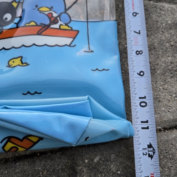 Lootcrate and Sanrio hello kitty vinyl beach tote bag - Picture 6 of 6